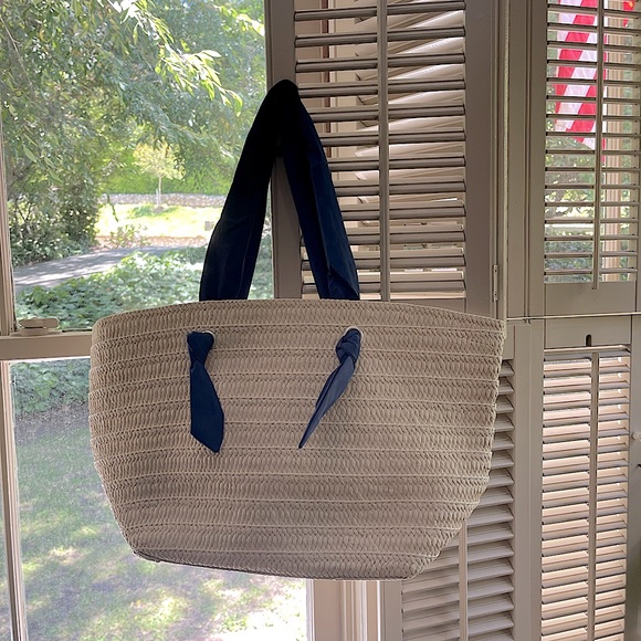 NWT Shoulder or Handle Bag Purse With Navy Blue Cloth Handles. - Picture 1 of 6